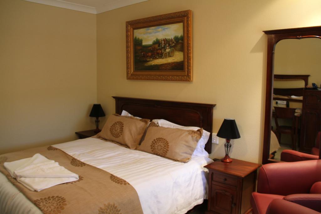 Overlander Homestead Motel Roma Quarto foto