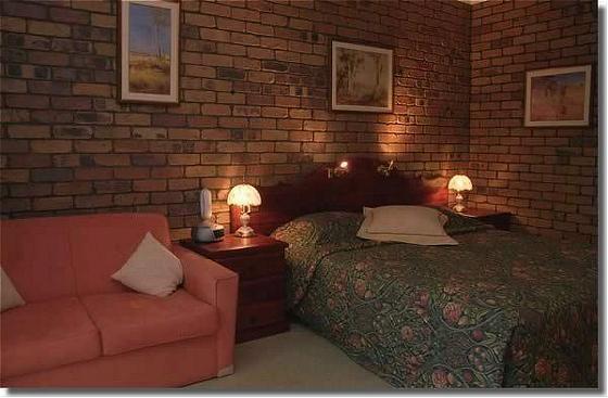 Overlander Homestead Motel Roma Quarto foto
