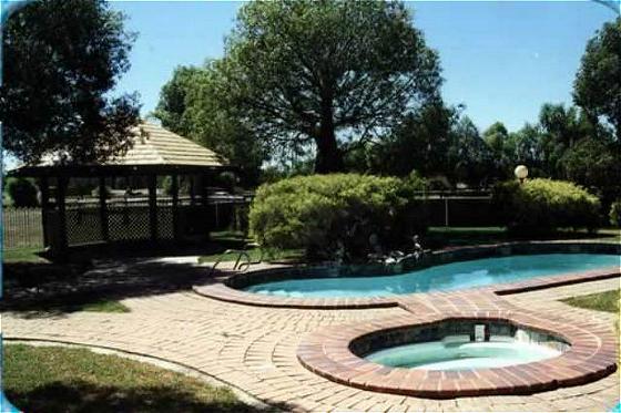 Overlander Homestead Motel Roma Instalações foto